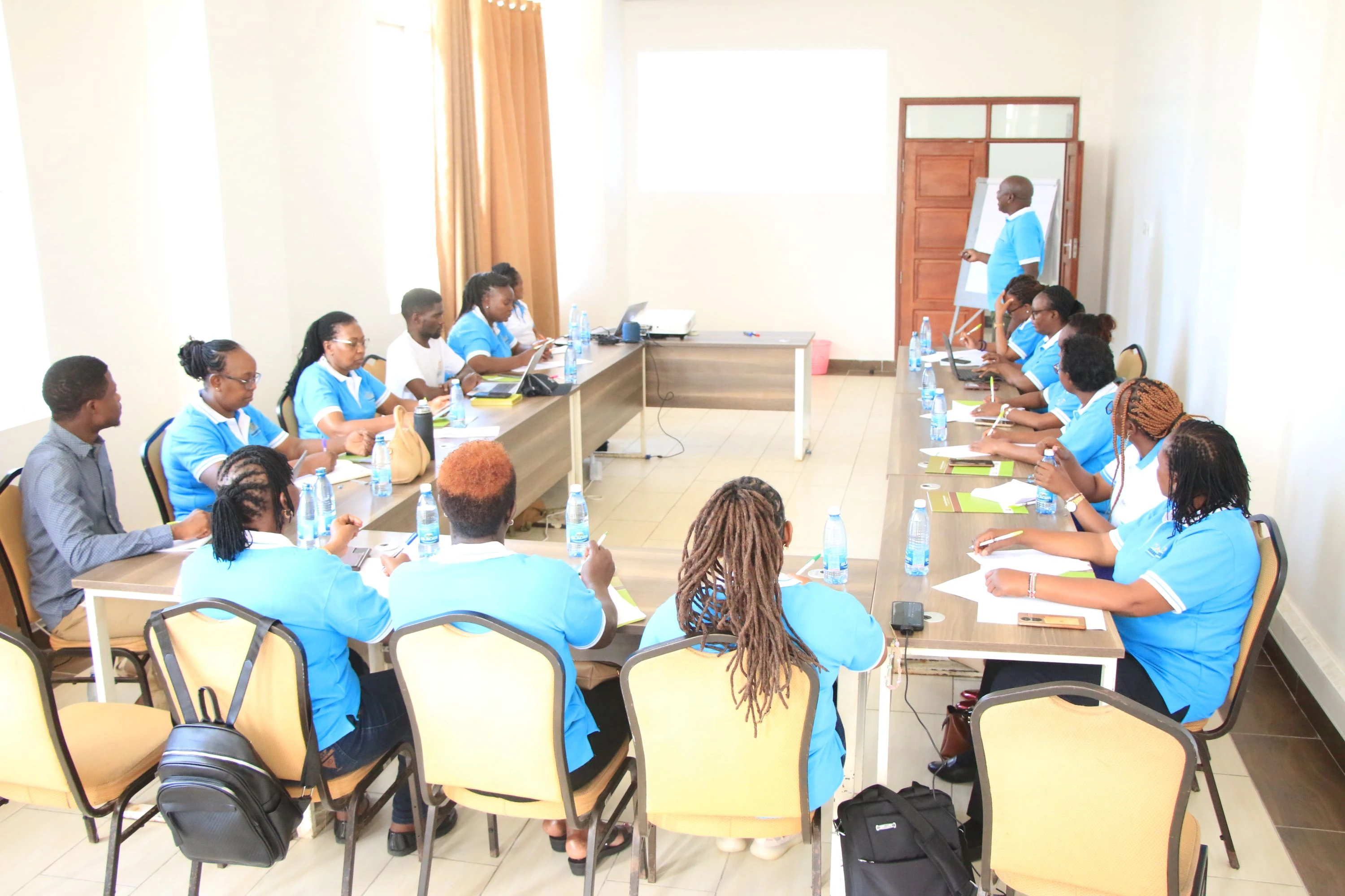 AI-Powered Customer Excellence: Redefining Administrative Efficiency and Service Delivery